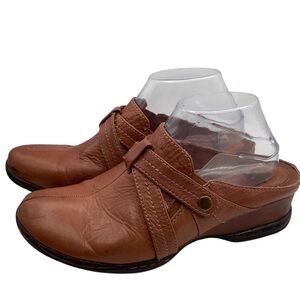 Sofft Brown Leather mules with Decorative Strap size‎ 9